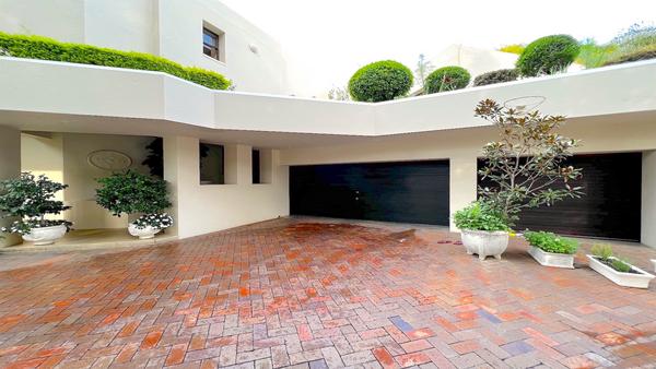 Property For Sale in Benmore Gardens, Sandton
